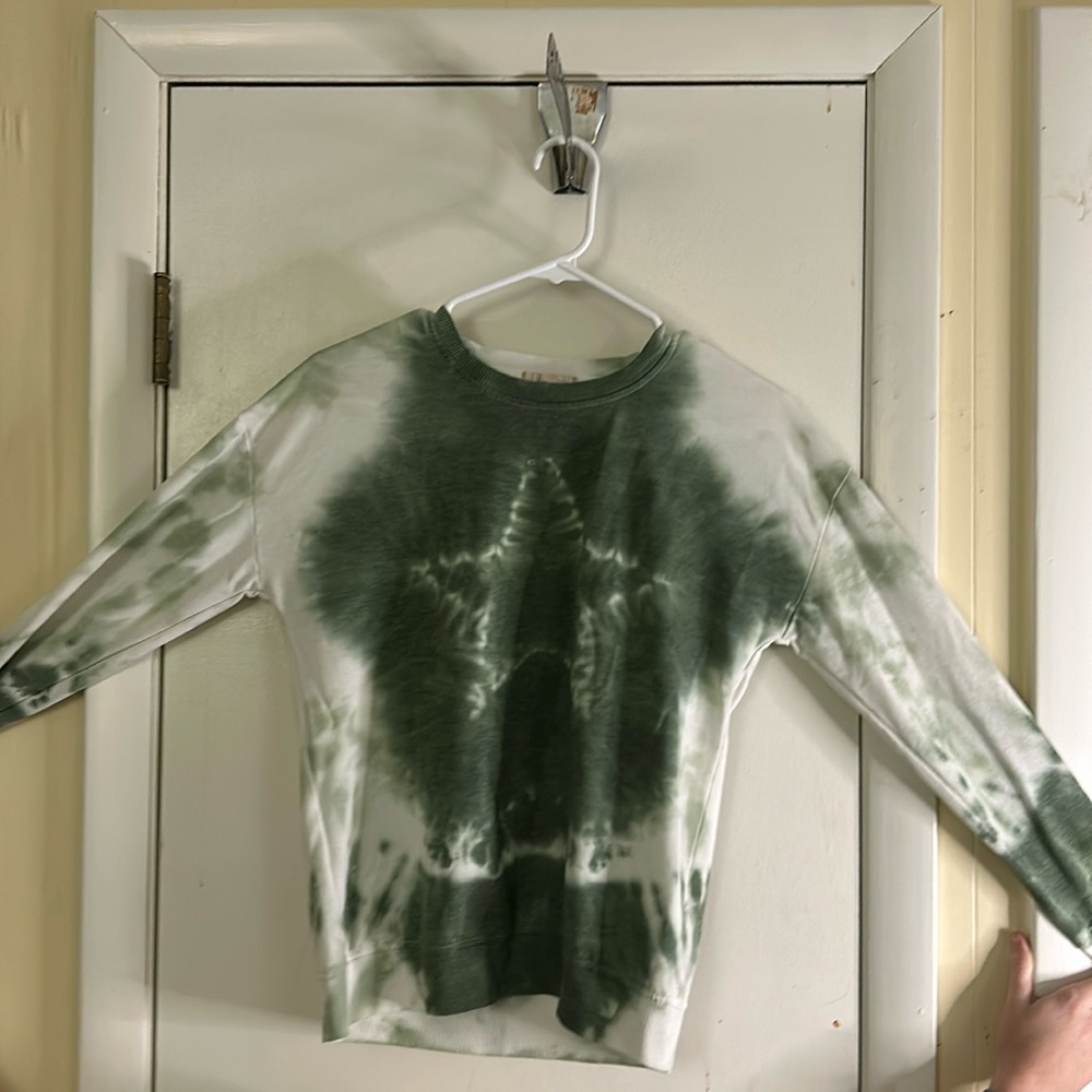 Green kids sweatshirt